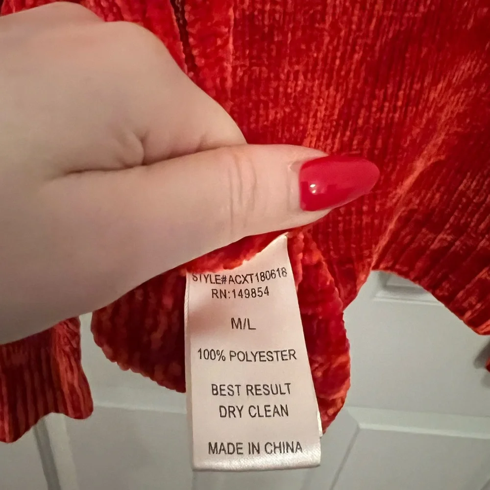 Red Corduroy Style Crew Neck Sweater Size Medium/Large